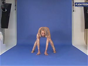 extraordinaire bare gymnastics by Vetrodueva
