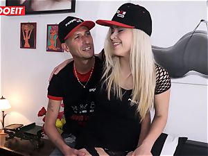 blond honey Gets plowed gonzo on audition couch